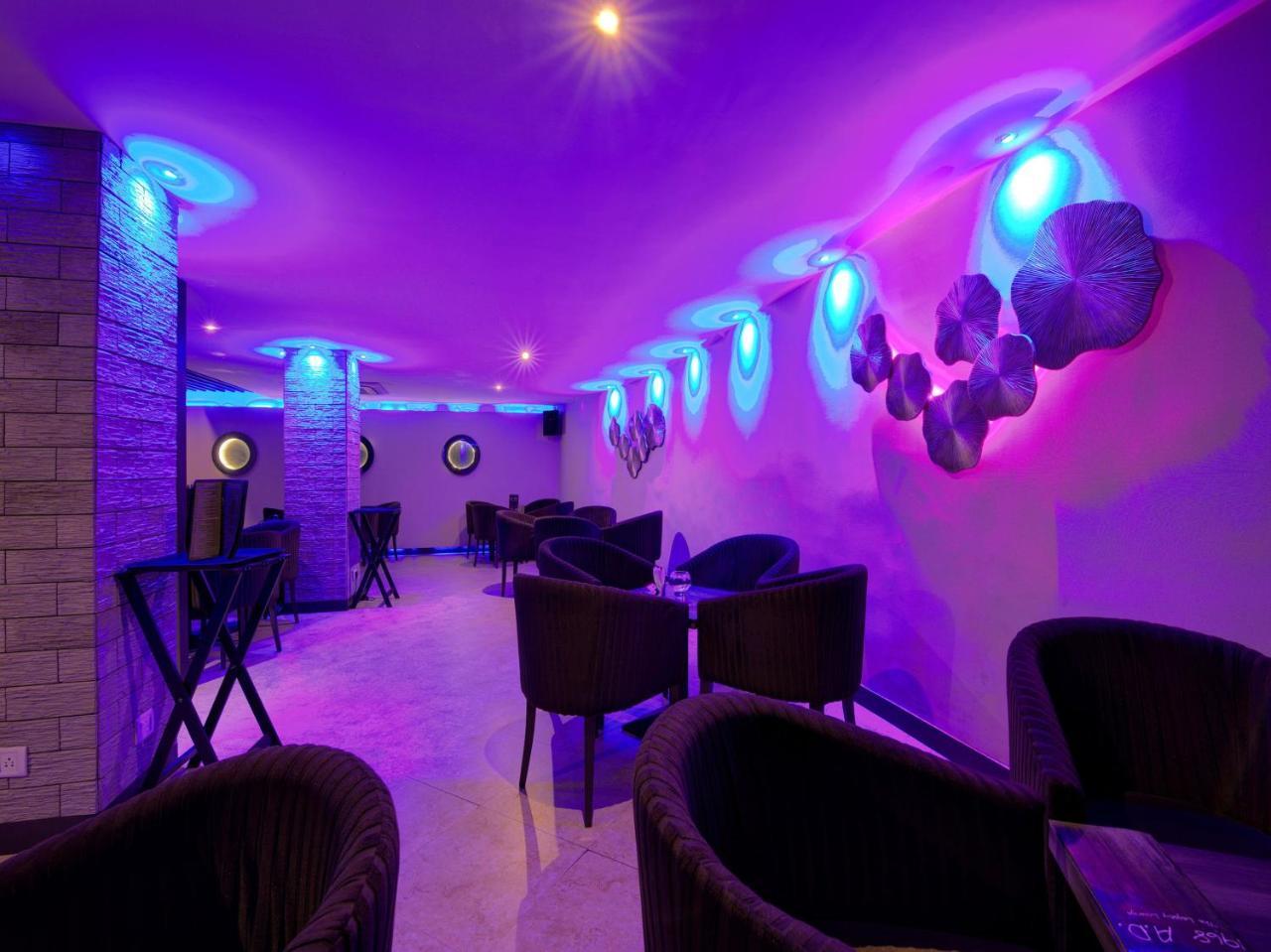 Oyo 1864 Hotel Yuvraj Ranchi Buitenkant foto