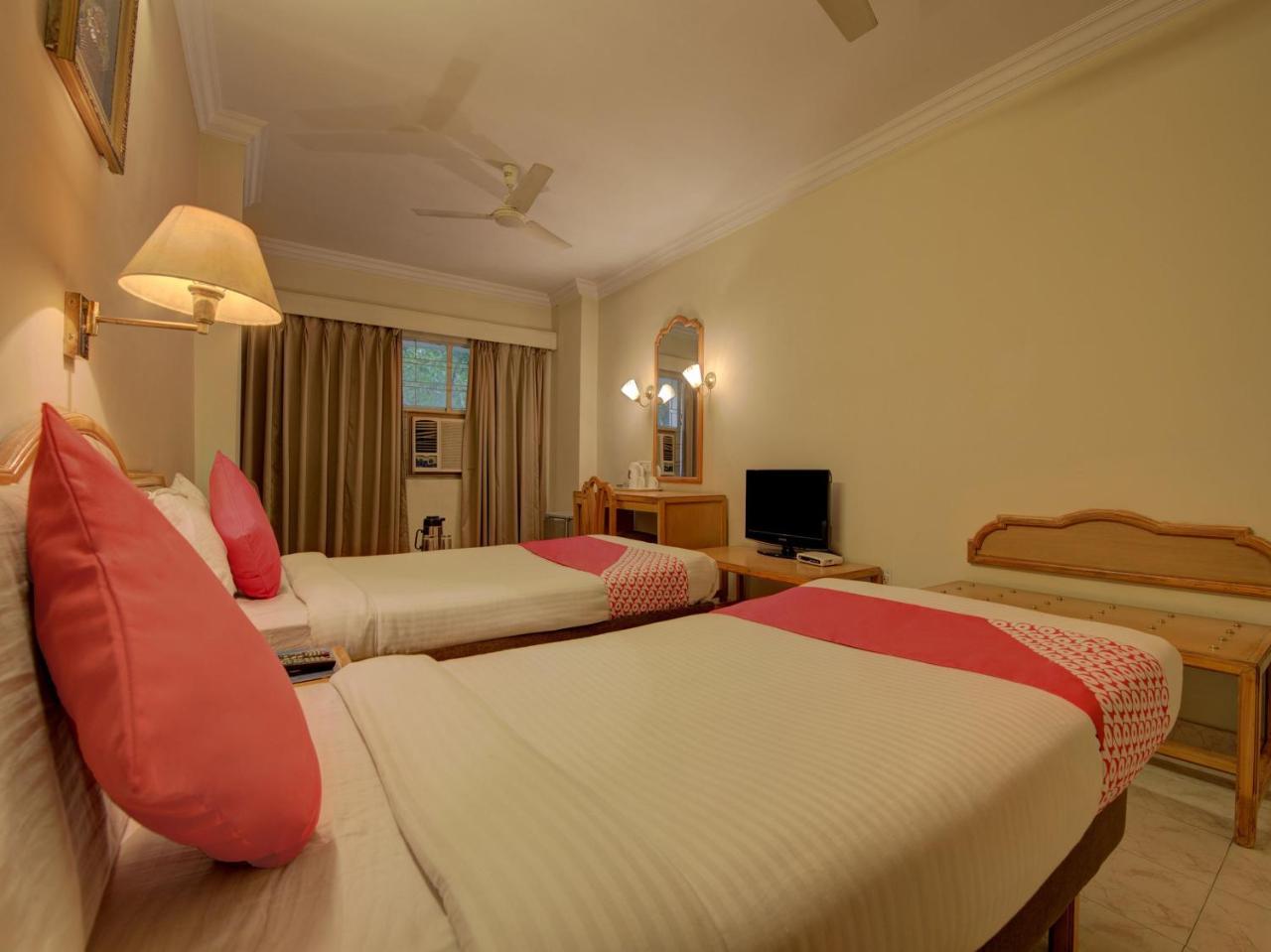 Oyo 1864 Hotel Yuvraj Ranchi Buitenkant foto