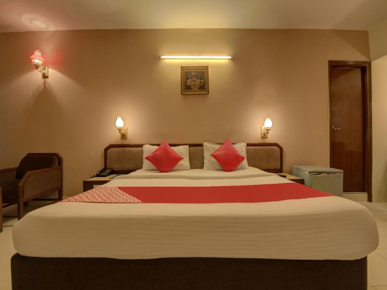Oyo 1864 Hotel Yuvraj Ranchi Buitenkant foto