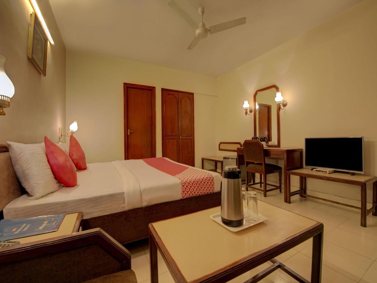 Oyo 1864 Hotel Yuvraj Ranchi Buitenkant foto