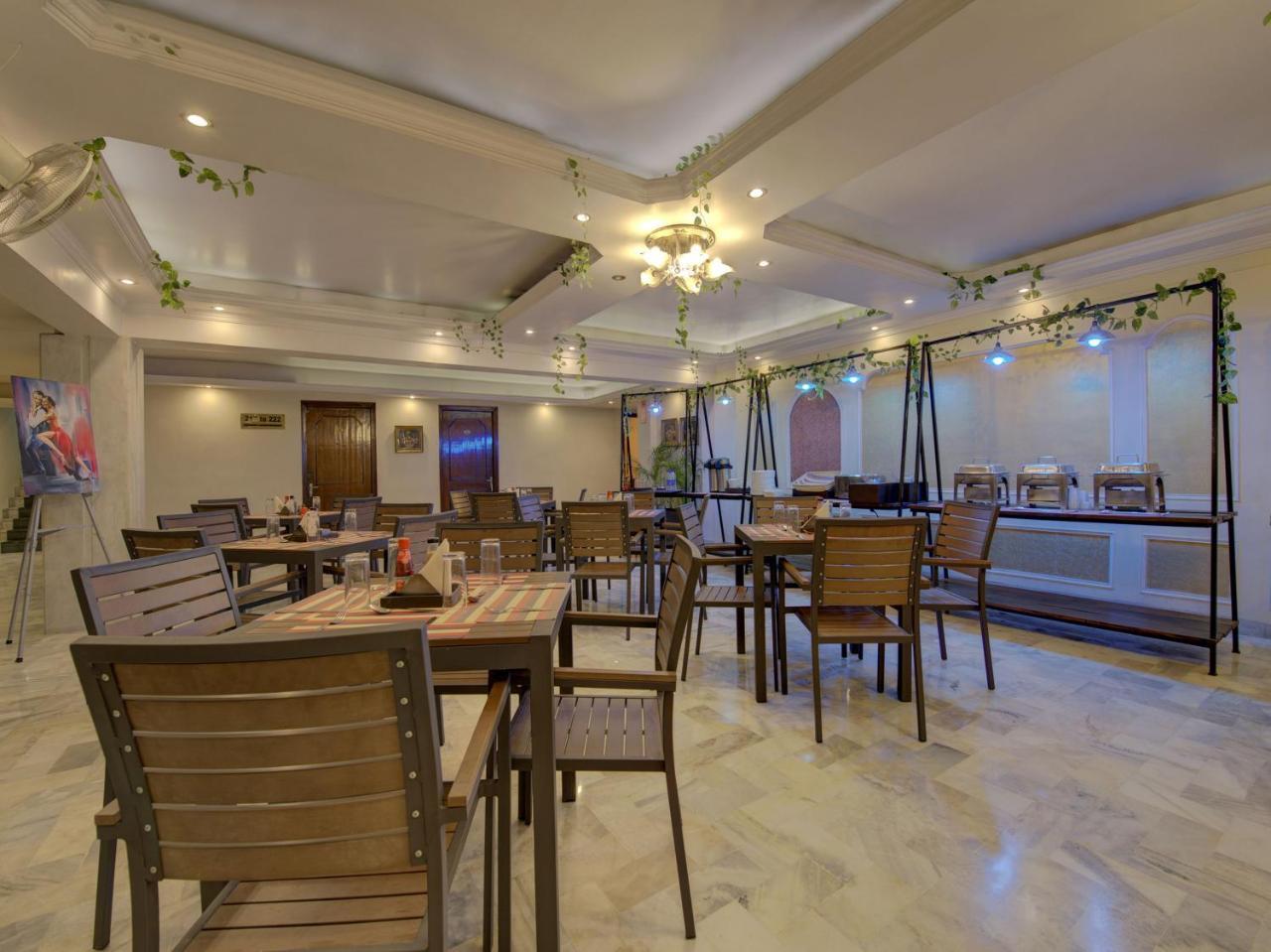 Oyo 1864 Hotel Yuvraj Ranchi Buitenkant foto