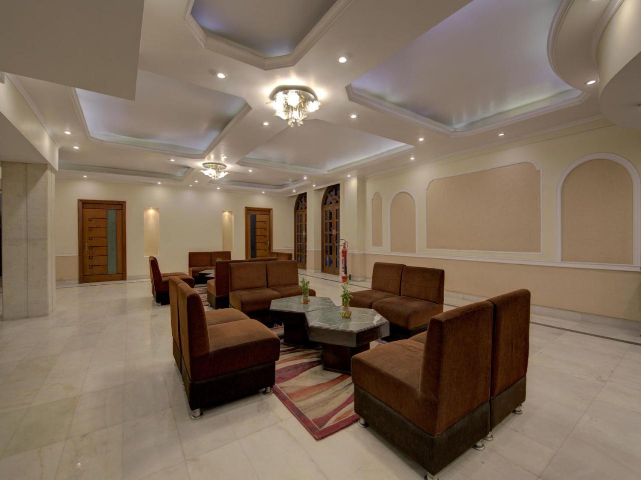 Oyo 1864 Hotel Yuvraj Ranchi Buitenkant foto