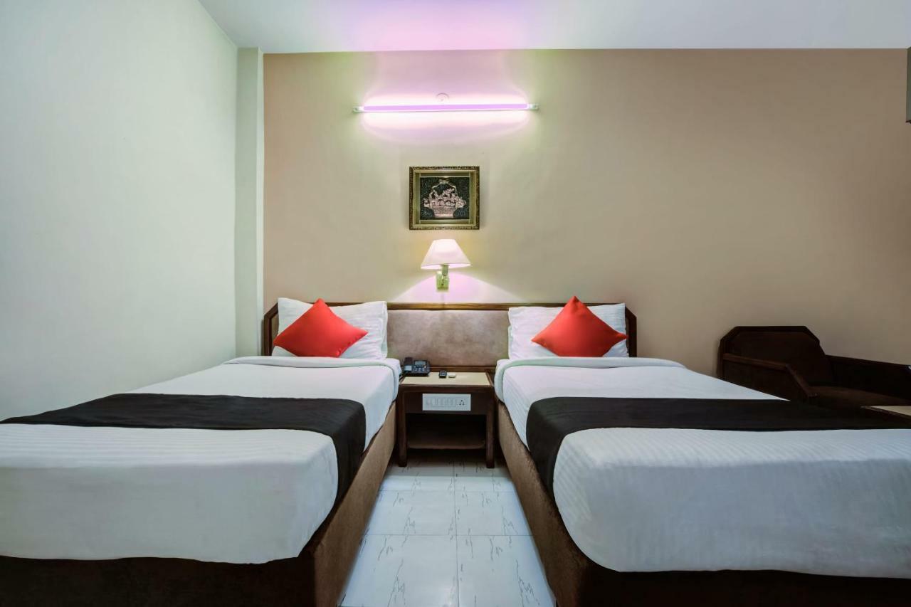 Oyo 1864 Hotel Yuvraj Ranchi Buitenkant foto